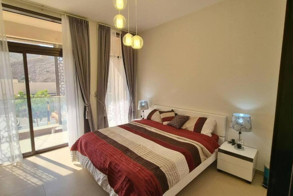 One Bedroom Muscatbay Apartment *